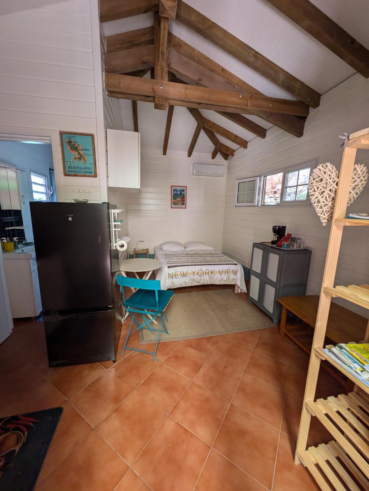 Le Marin - Bungalow Classe 3 Etoiles Tb Equipe & Confortable - Escapade En Couple - Paisible & En Toute Discretion - Wi-Fi - Climatisation - Calme & Serenite - Plages Du Sud, Centre De Carenage & Marina Du Marin Proche En Voiture - Acheminement Sur D Bagian luar foto
