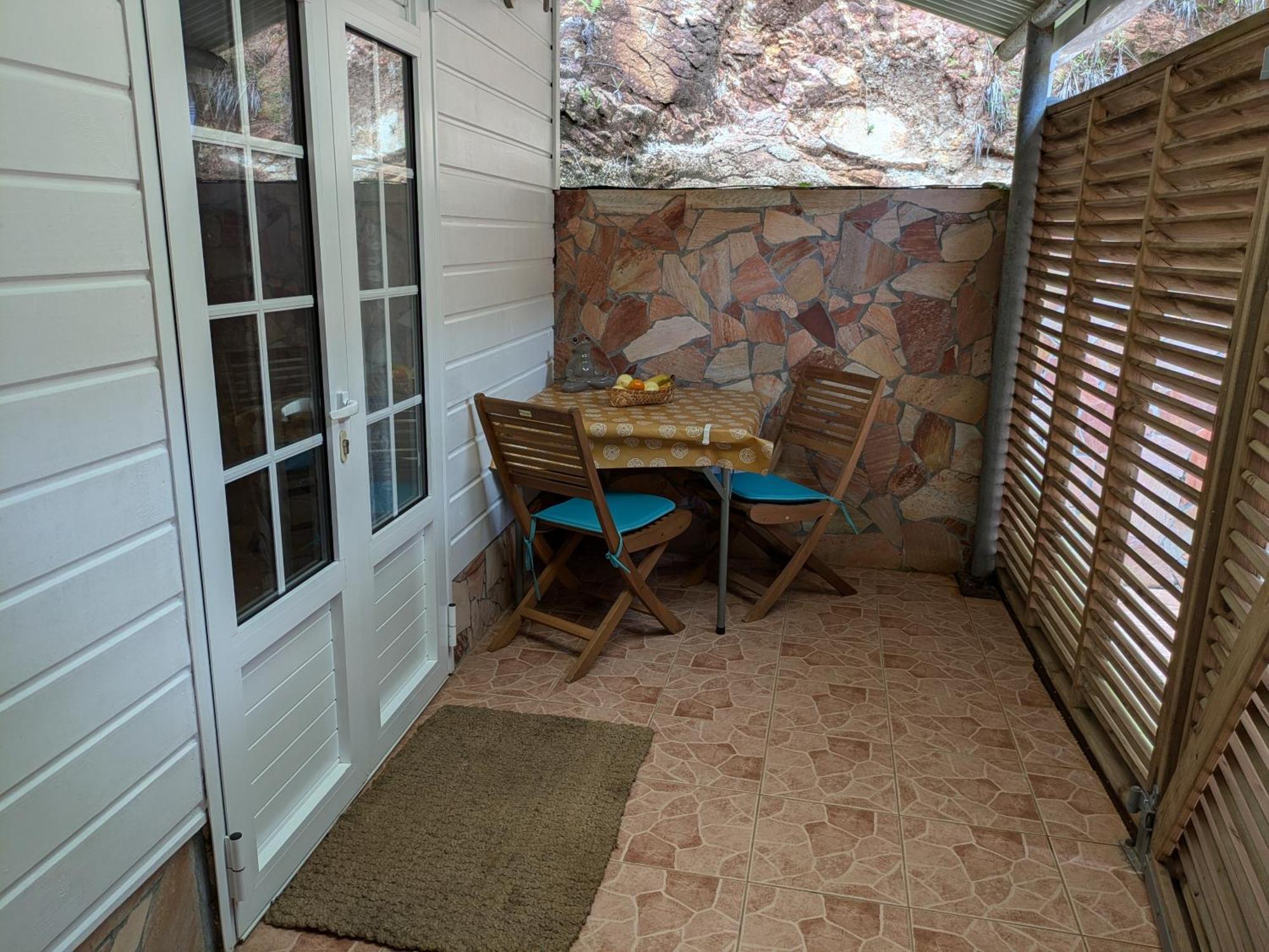 Le Marin - Bungalow Classe 3 Etoiles Tb Equipe & Confortable - Escapade En Couple - Paisible & En Toute Discretion - Wi-Fi - Climatisation - Calme & Serenite - Plages Du Sud, Centre De Carenage & Marina Du Marin Proche En Voiture - Acheminement Sur D Bagian luar foto