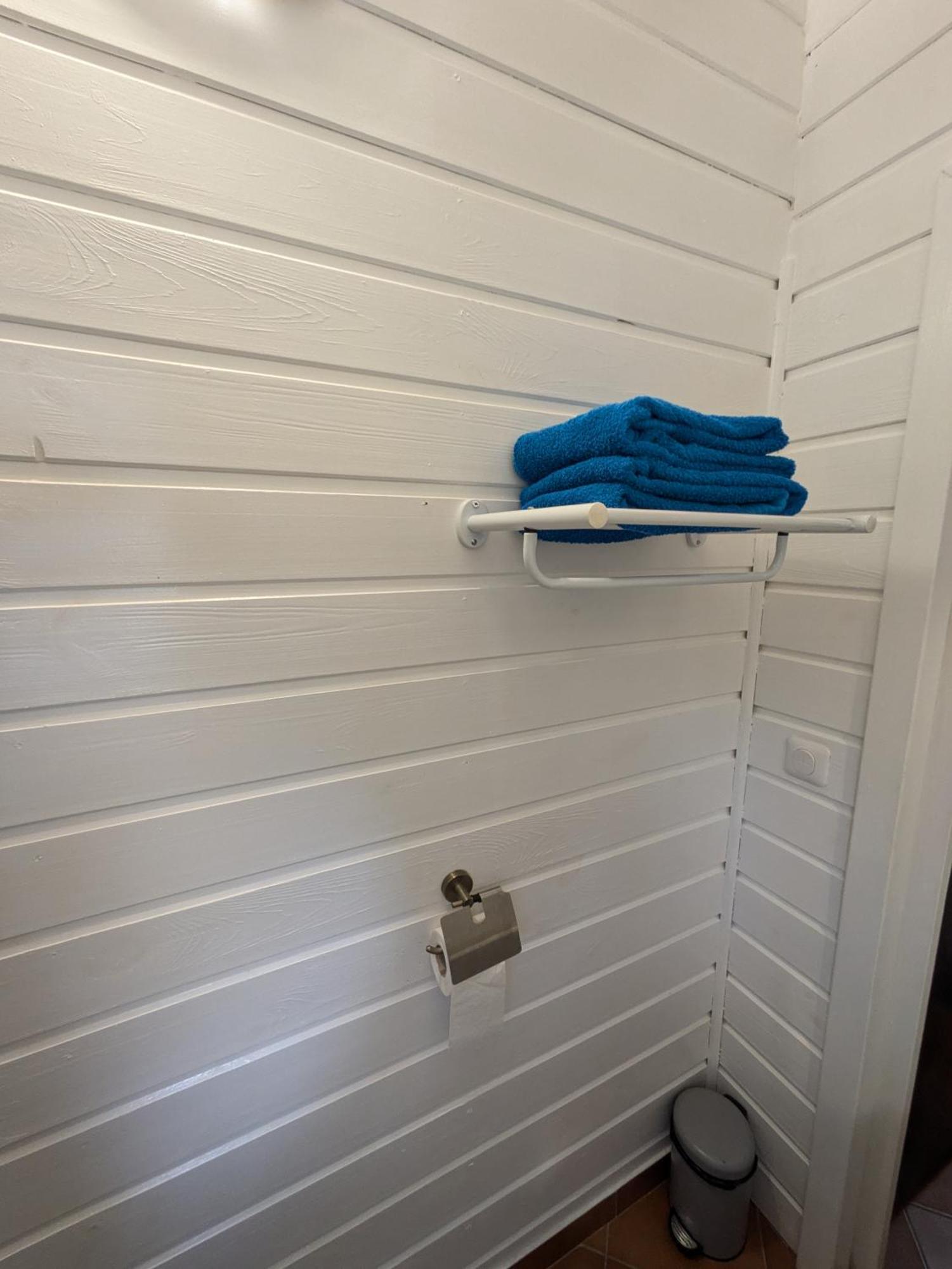 Le Marin - Bungalow Classe 3 Etoiles Tb Equipe & Confortable - Escapade En Couple - Paisible & En Toute Discretion - Wi-Fi - Climatisation - Calme & Serenite - Plages Du Sud, Centre De Carenage & Marina Du Marin Proche En Voiture - Acheminement Sur D Bagian luar foto