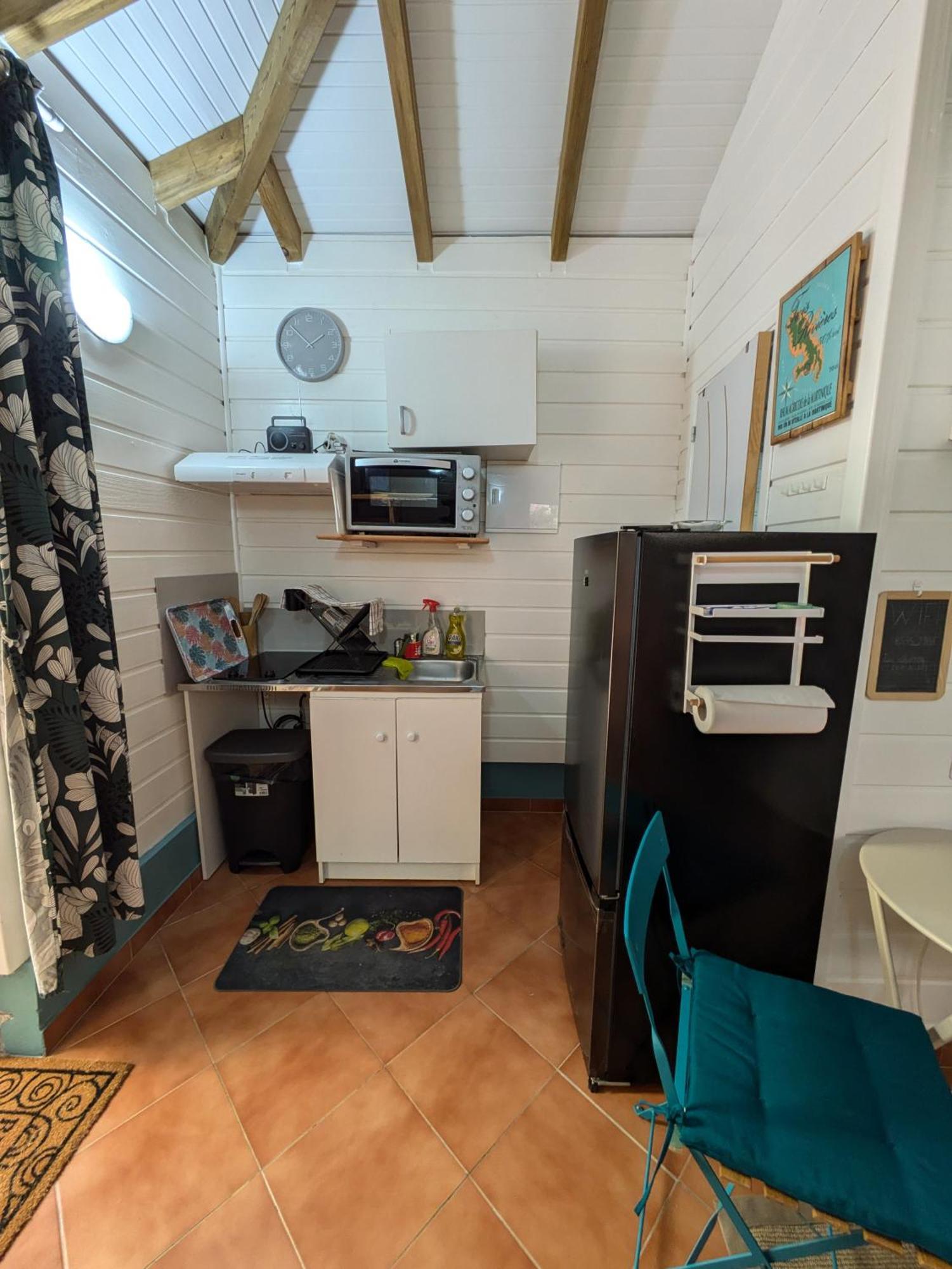 Le Marin - Bungalow Classe 3 Etoiles Tb Equipe & Confortable - Escapade En Couple - Paisible & En Toute Discretion - Wi-Fi - Climatisation - Calme & Serenite - Plages Du Sud, Centre De Carenage & Marina Du Marin Proche En Voiture - Acheminement Sur D Bagian luar foto
